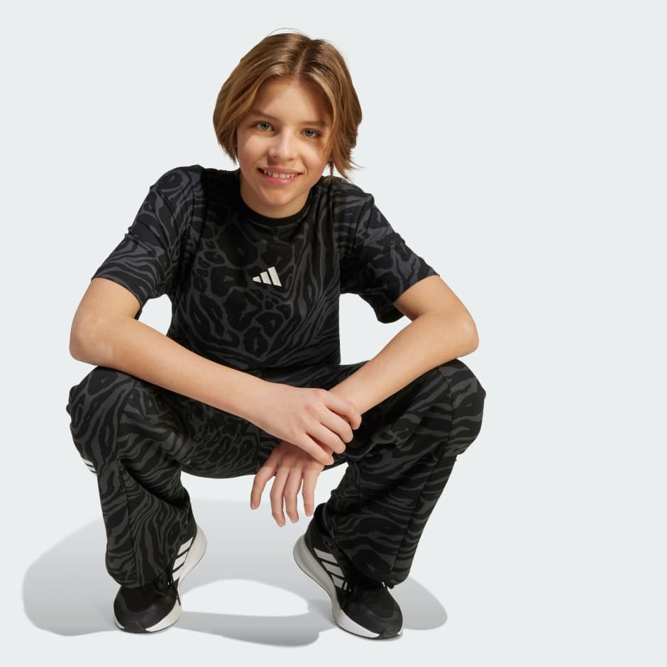 Future Icons Logo Tee Kids
