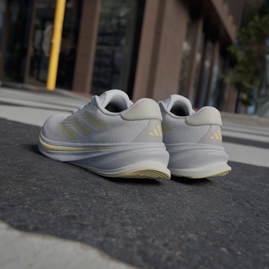 Supernova Rise 跑鞋