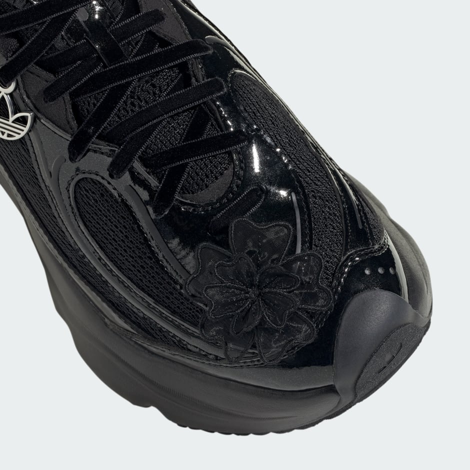 adidas OZVENUZ 花刺繍 厚底 スニーカー adidas OZVENUZ 花刺繍 厚底 スニーカー レディーススニーカー