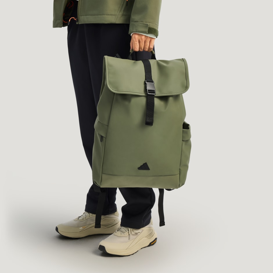 UNISEX URBAN SPORTS SLEEK BACKPACK