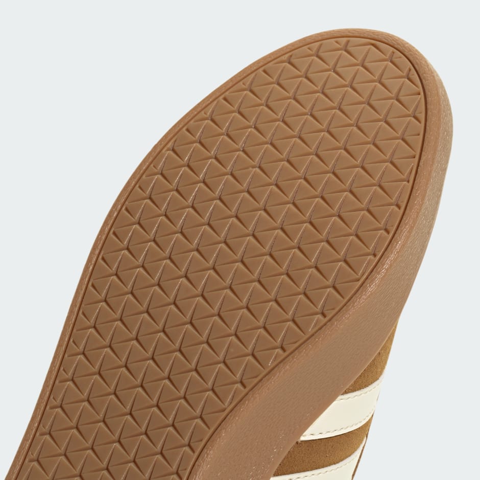 VL Court 經典運動鞋