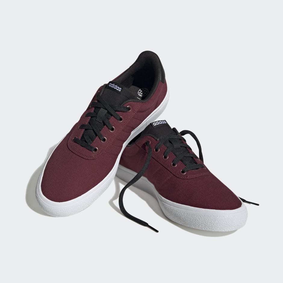 Men s Shoes Vulc Raid3r Skateboarding Shoes Burgundy adidas