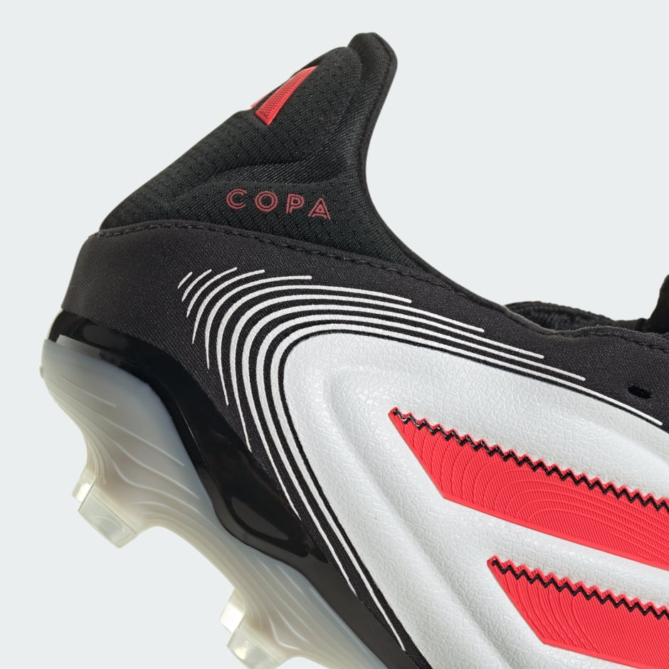 Ghete de fotbal Copa Pure 3 pentru teren ferm