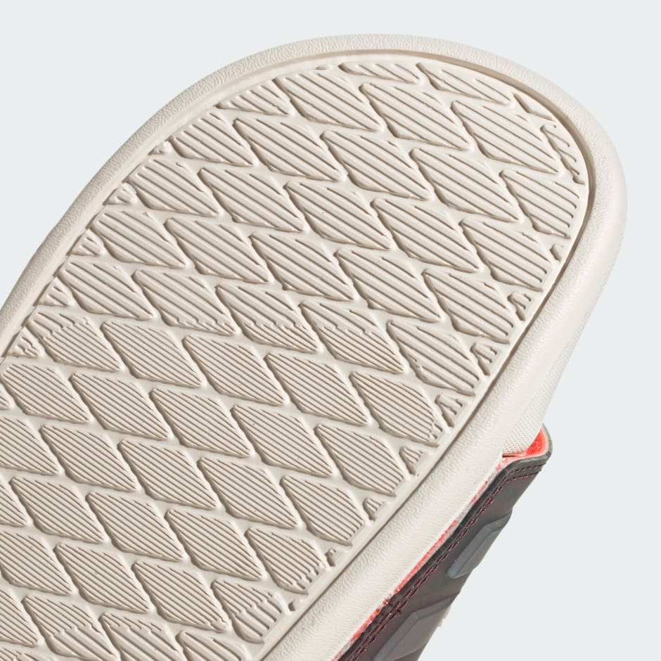 شبشب Mercedes - AMG Petronas Formula One Team Adilette Comfort 