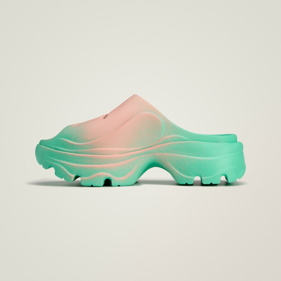 حذاء adidas by Stella McCartney