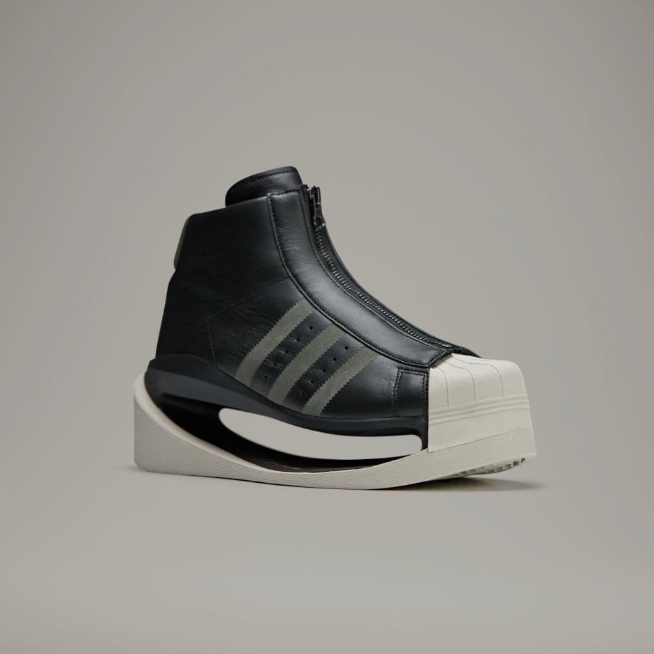 Y-3 Gendo Pro Model