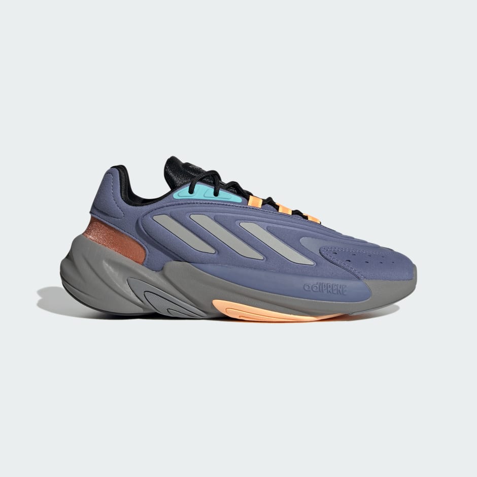 OZELIA W