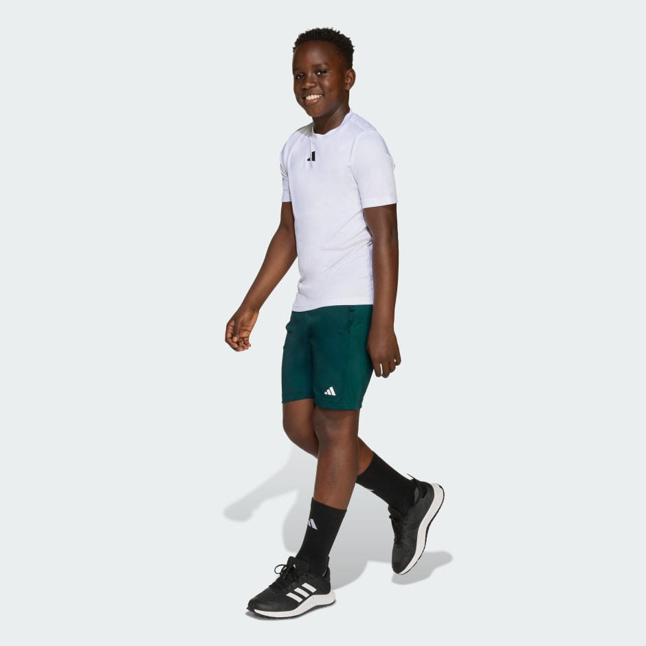 Train Essentials Logo Regular Fit Shorts Kids