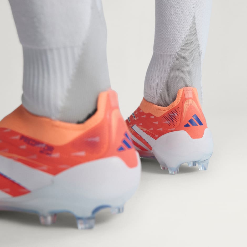 Predator Elite Laceless Firm Ground Boots