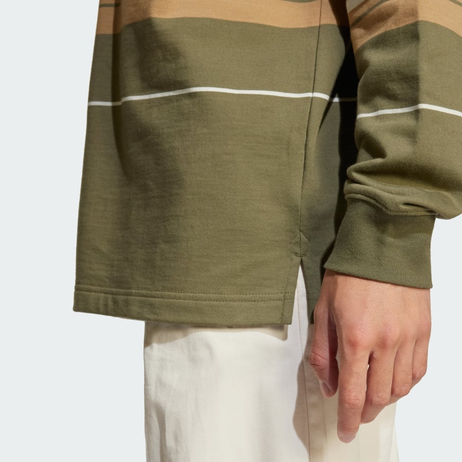 قميص بولو مُخطّط