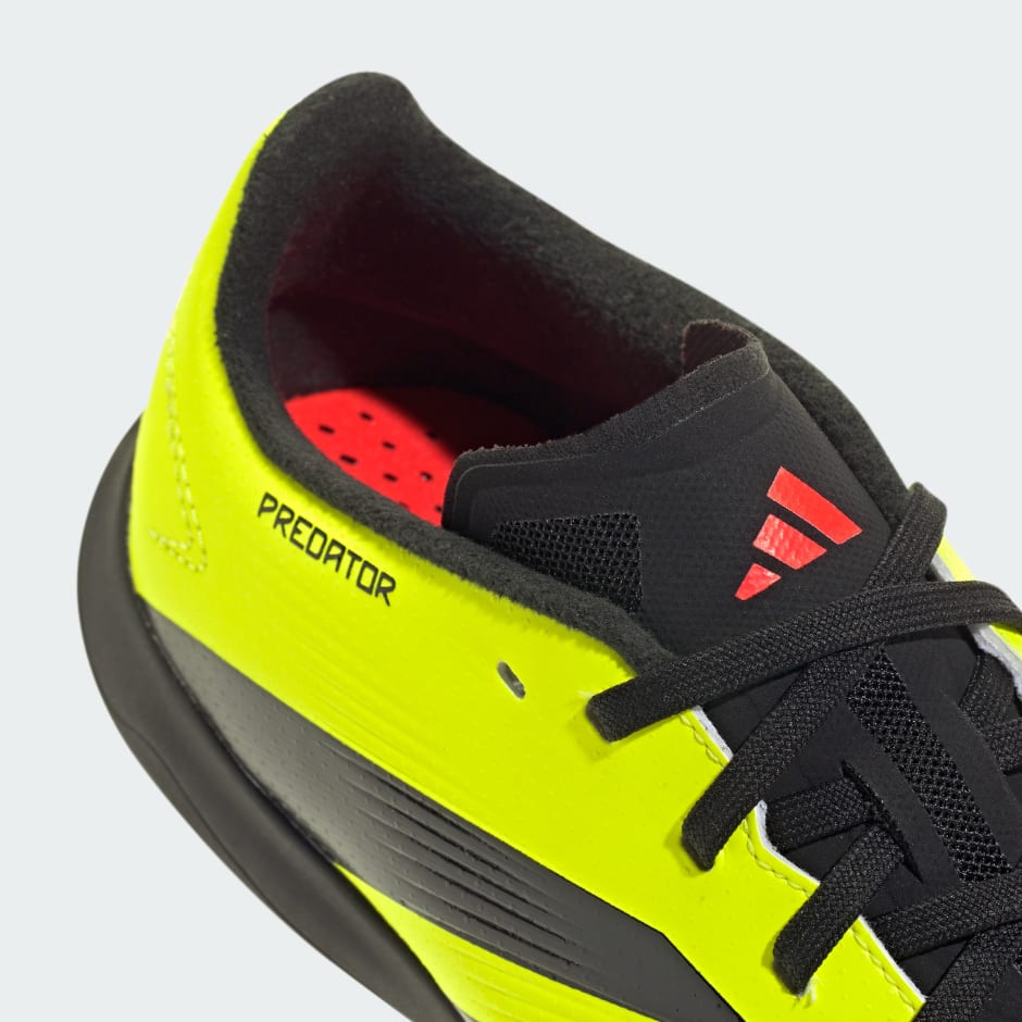 Predator 24 League Turf Boots