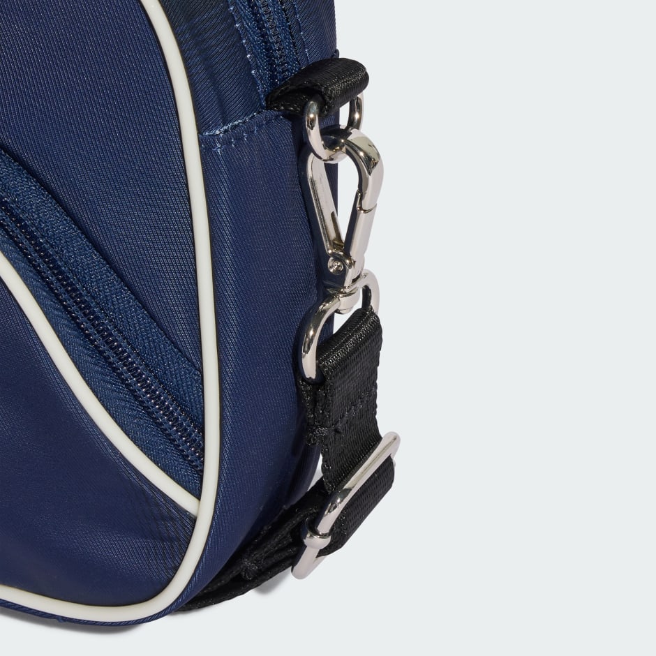 Geantă mică de avion