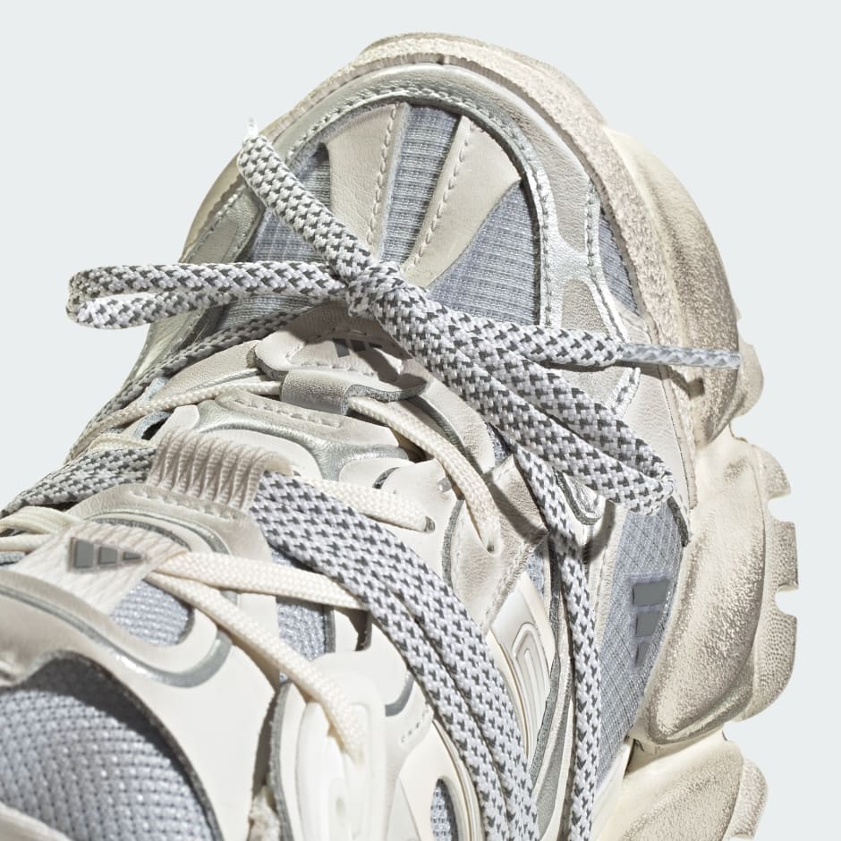 XLG Runner Deluxe Shoes