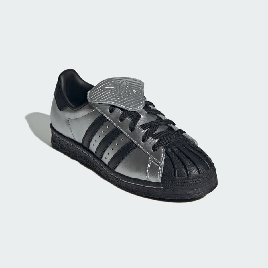 SUPERSTAR 82 W