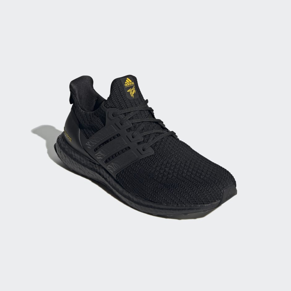 Ultraboost 4 DNA Shoes