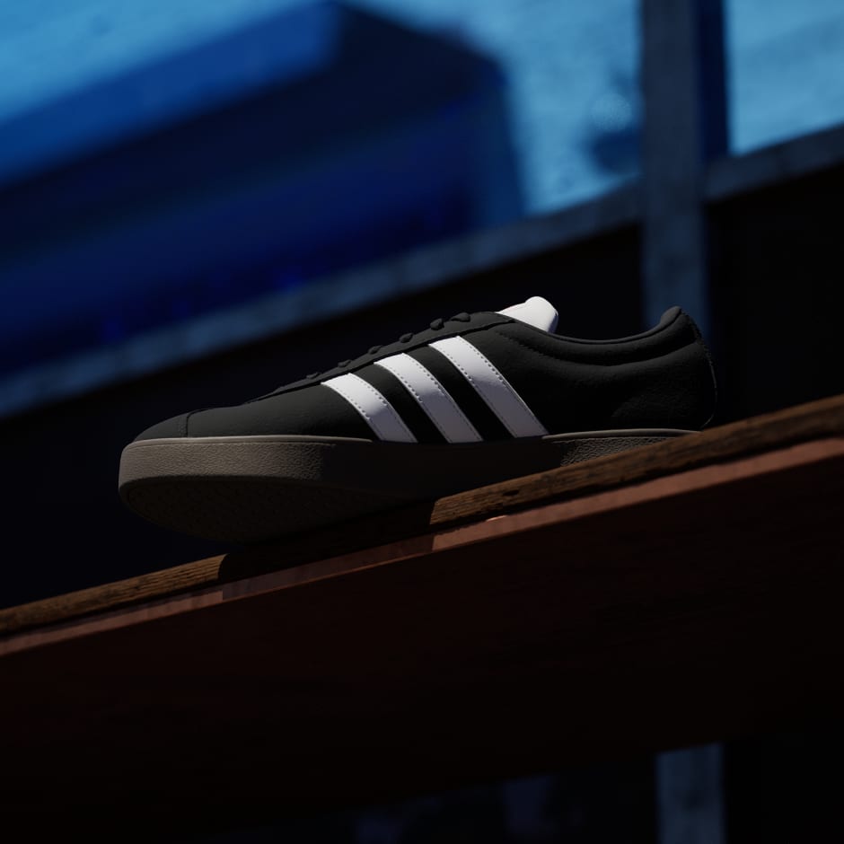 VL Court Classic Shoes