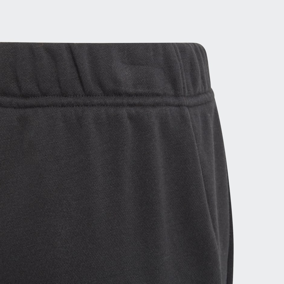 Badge of Sport Shorts