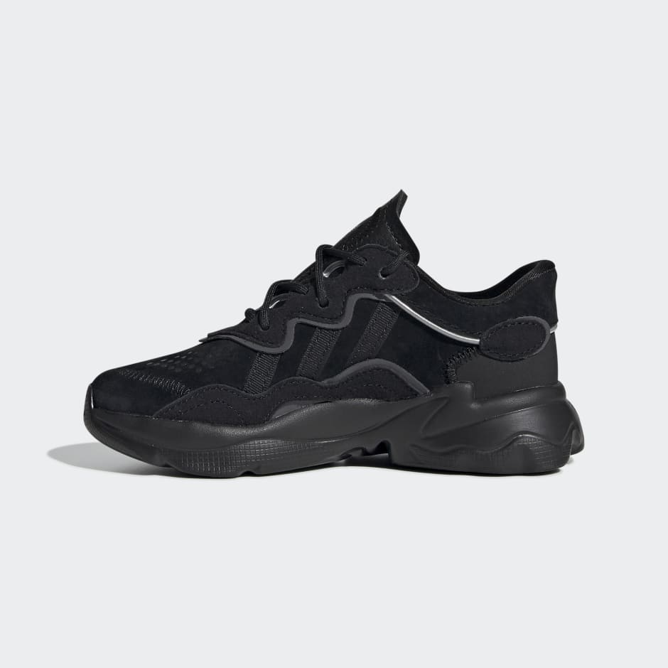 Ozweego black outlet