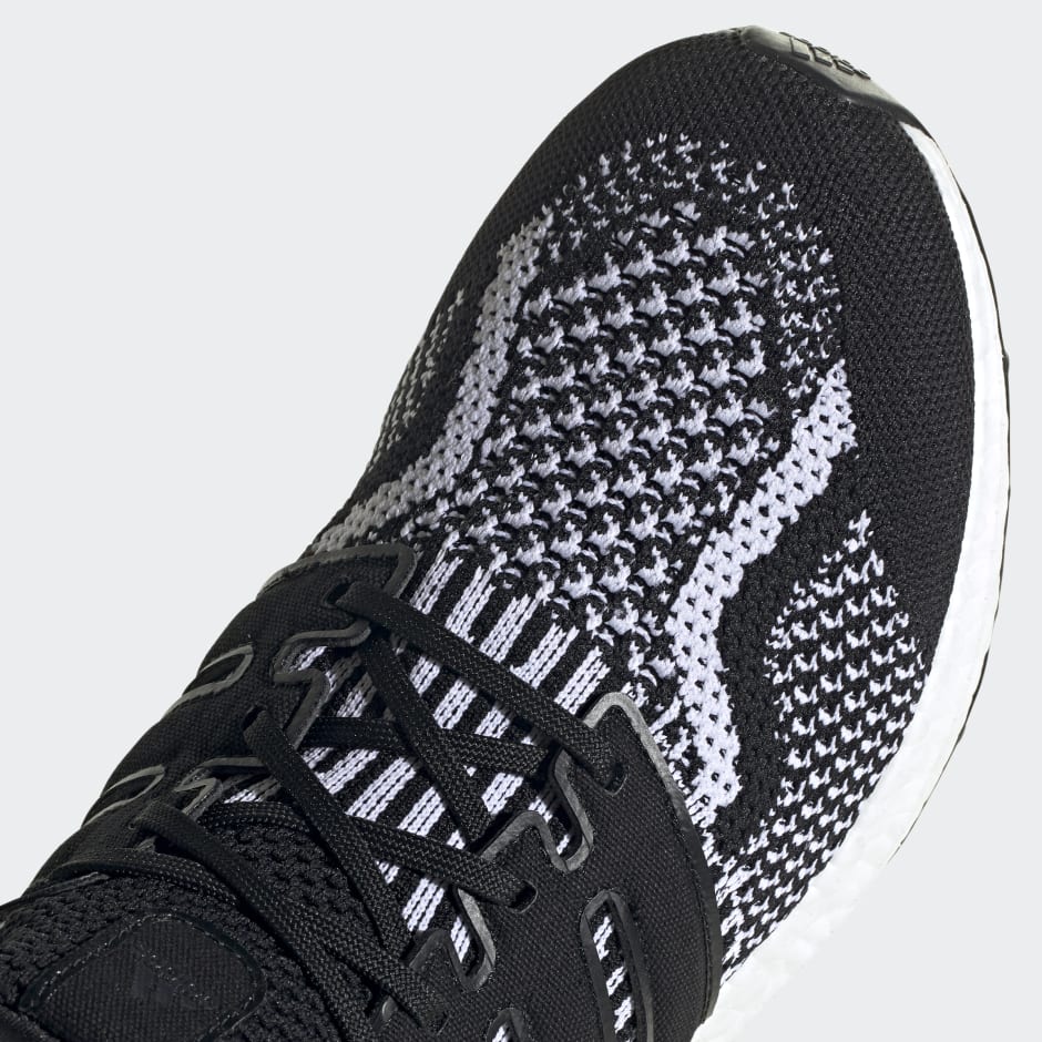 Ultraboost 5.0 DNA Shoes