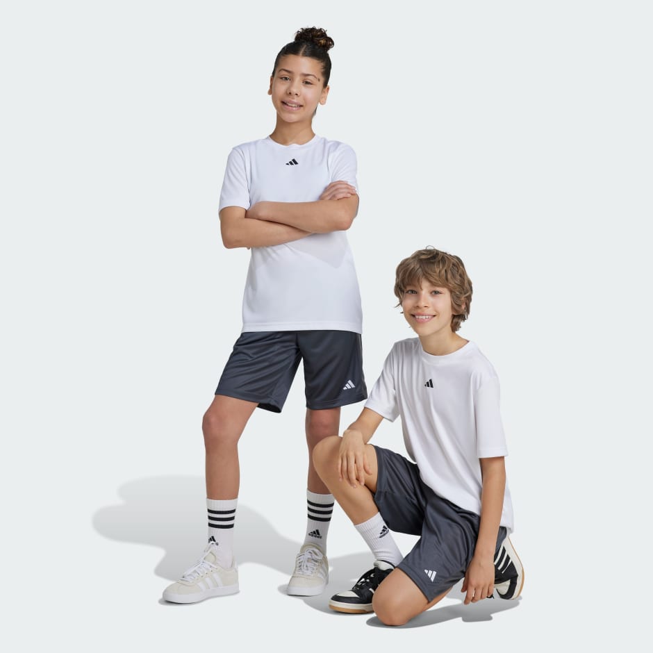 Train Essentials Logo Regular Fit Shorts Kids