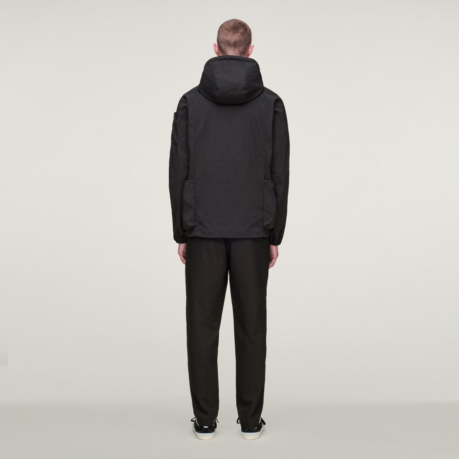 JACHETĂ NEWCASTLE SPZL F.C.