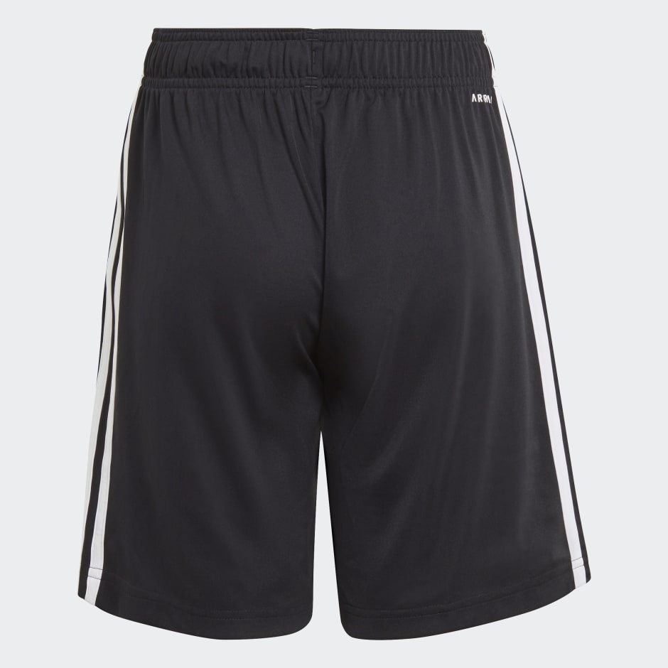 DESIGNED TO MOVE TEE AND SHORTS SET