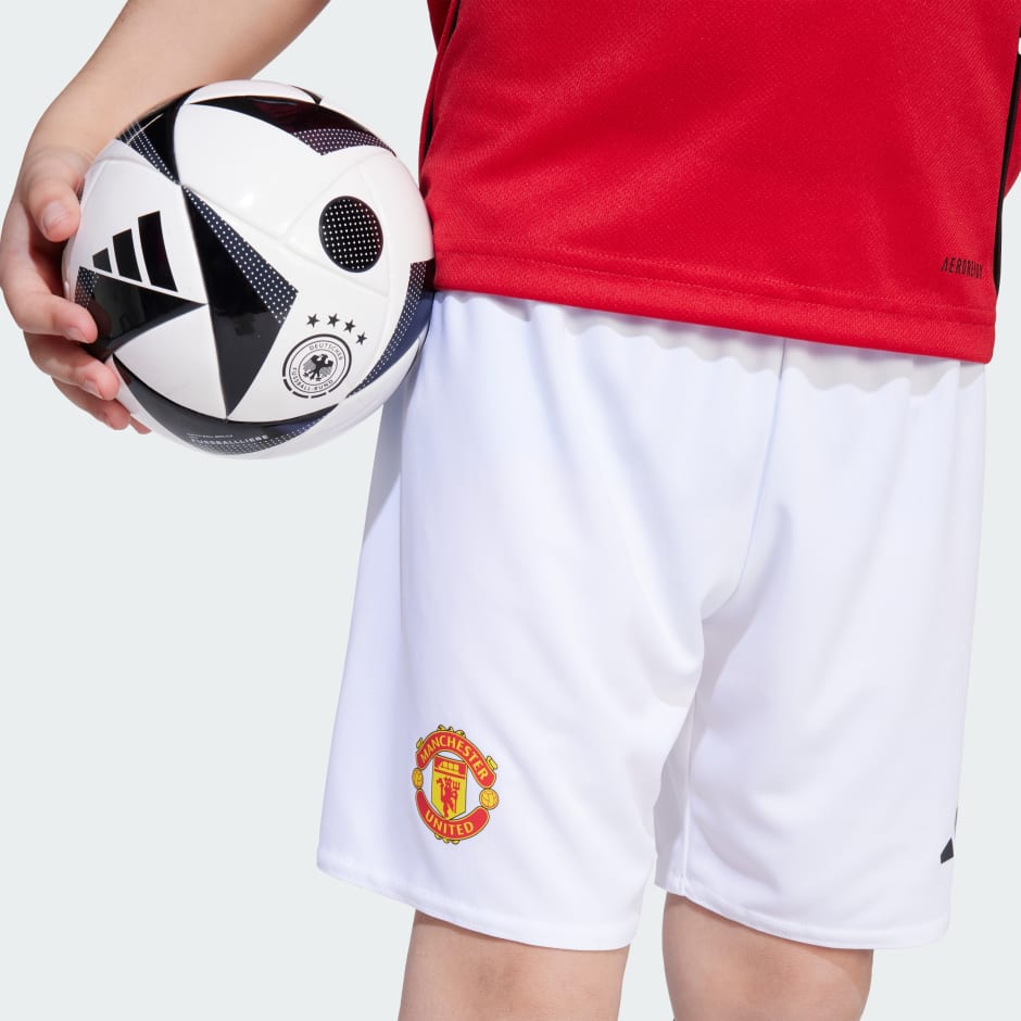 طقم مانشستر يونايتد الأساسي للأطفال لموسم 2025/2026