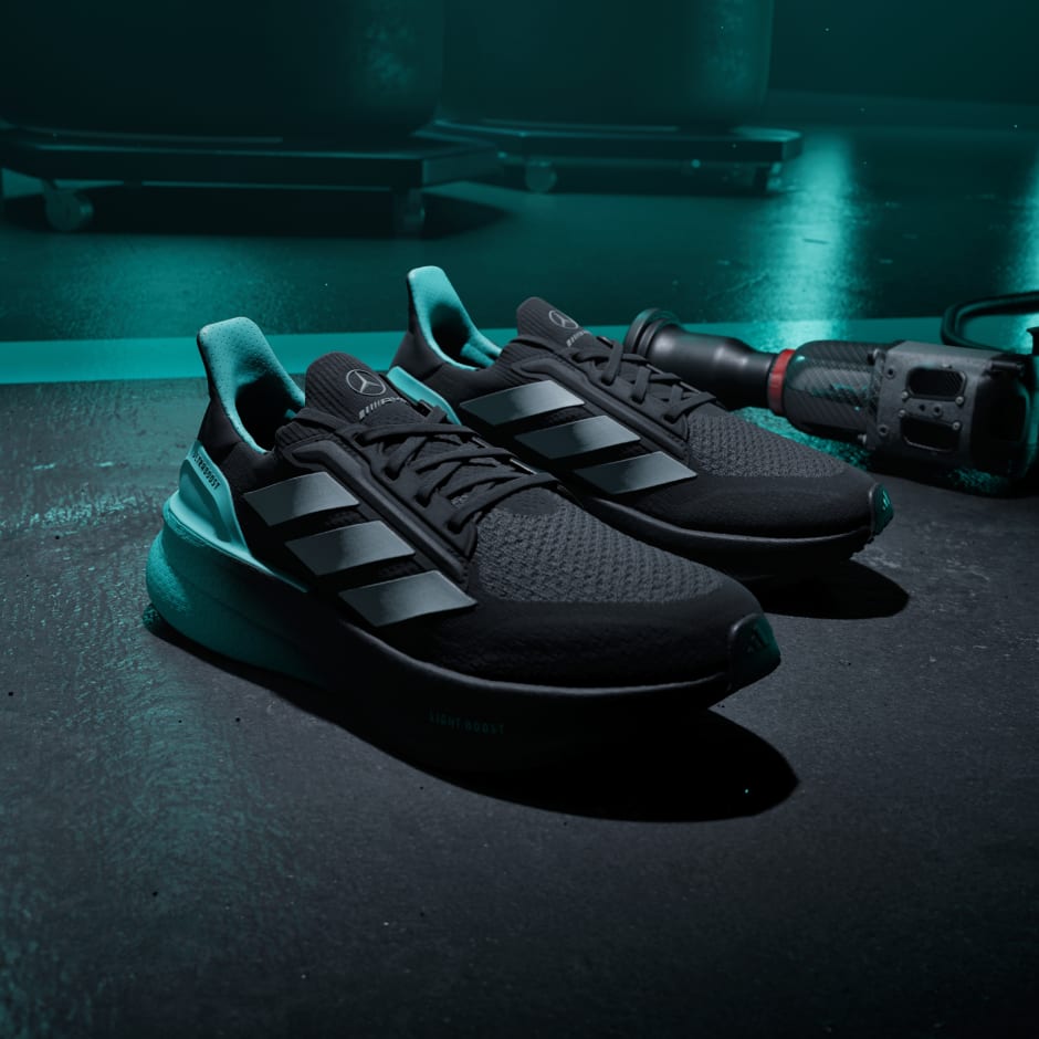 ULTRABOOST 5 MERCEDES AMG PETRONAS F1 TEAM Shoes