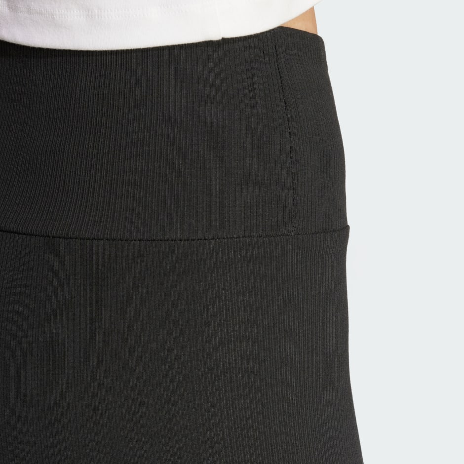 Short c&ocirc;tel&eacute; Essentials