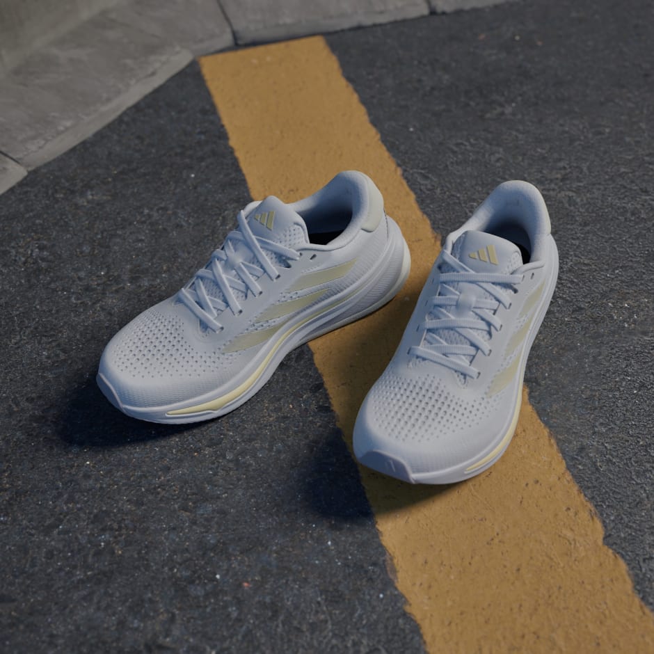 Supernova Rise 跑鞋