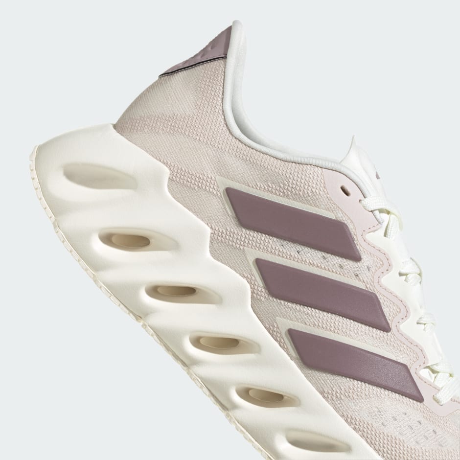 Switch FWD Running Shoes
