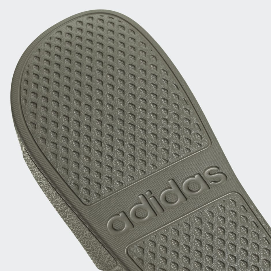 Adilette Aqua Slides