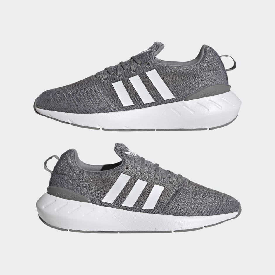 Adidași Swift Run 22