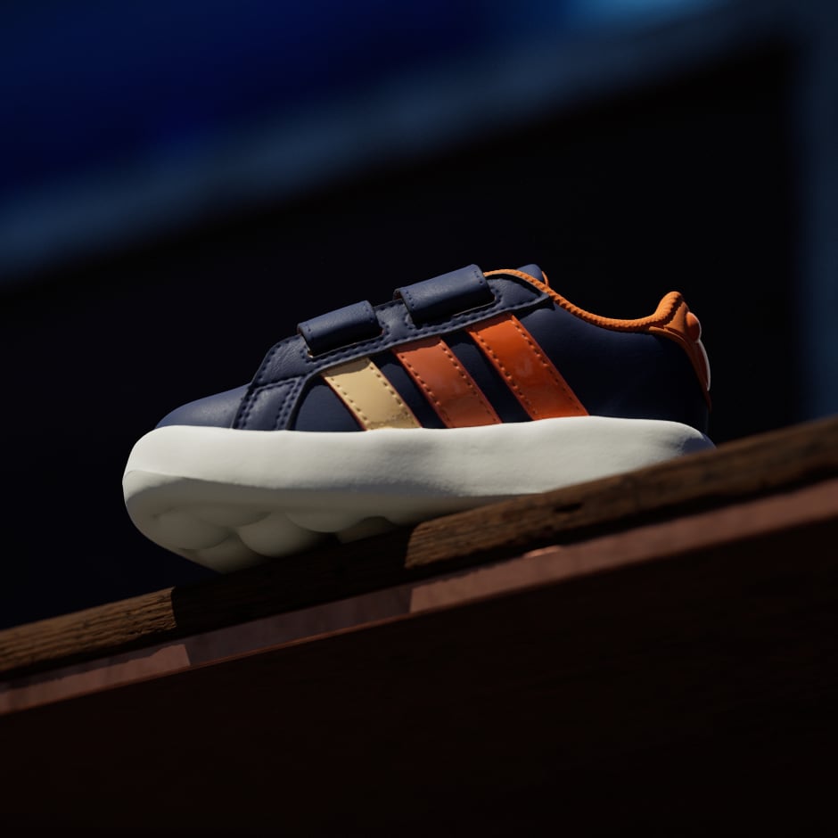 حذاء أديداس x Disney Mickey Mouse Grand Court للأطفال