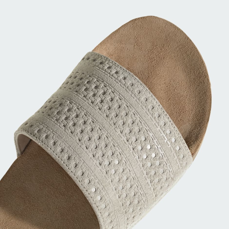 Adilette 拖鞋