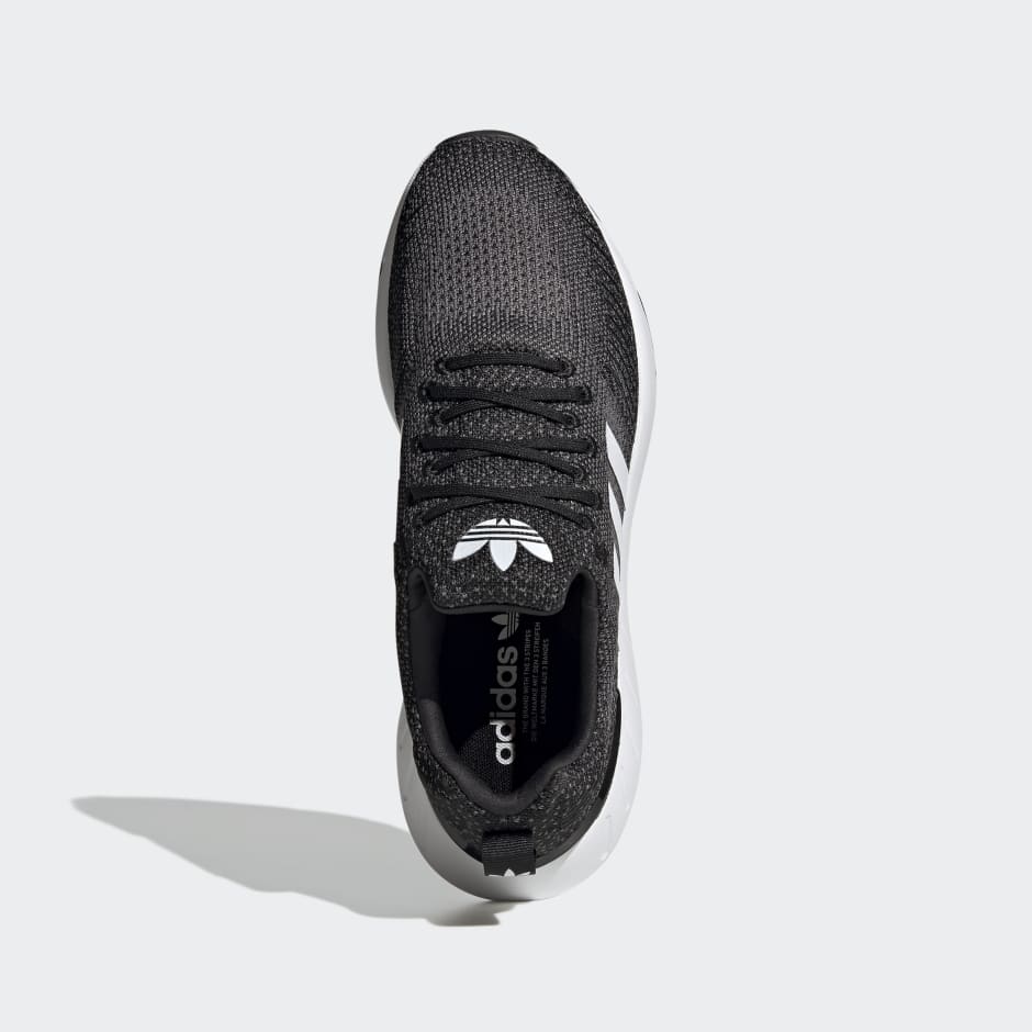 Originals swift run hotsell trainers in triple black