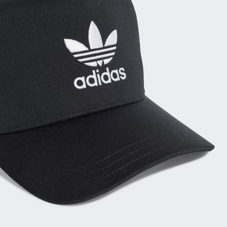 Adidas curved trucker classic hot sale trefoil