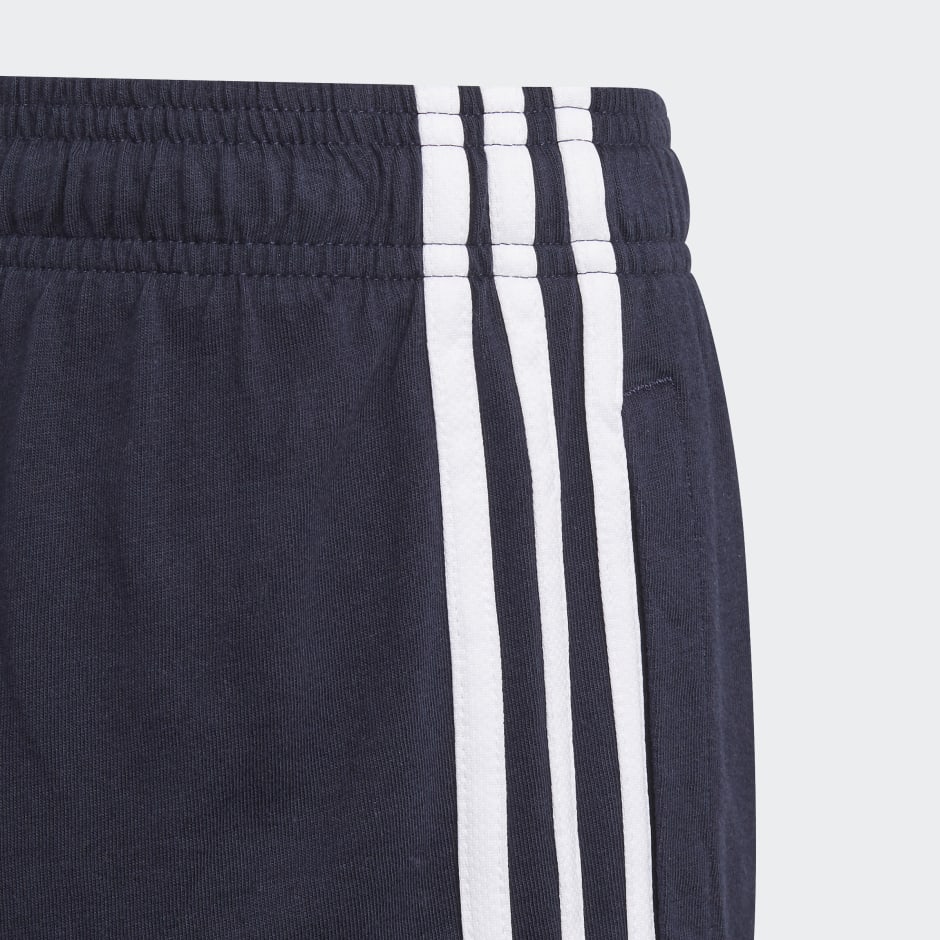 Pantaloni scurți cu 3 dungi adidas Essentials