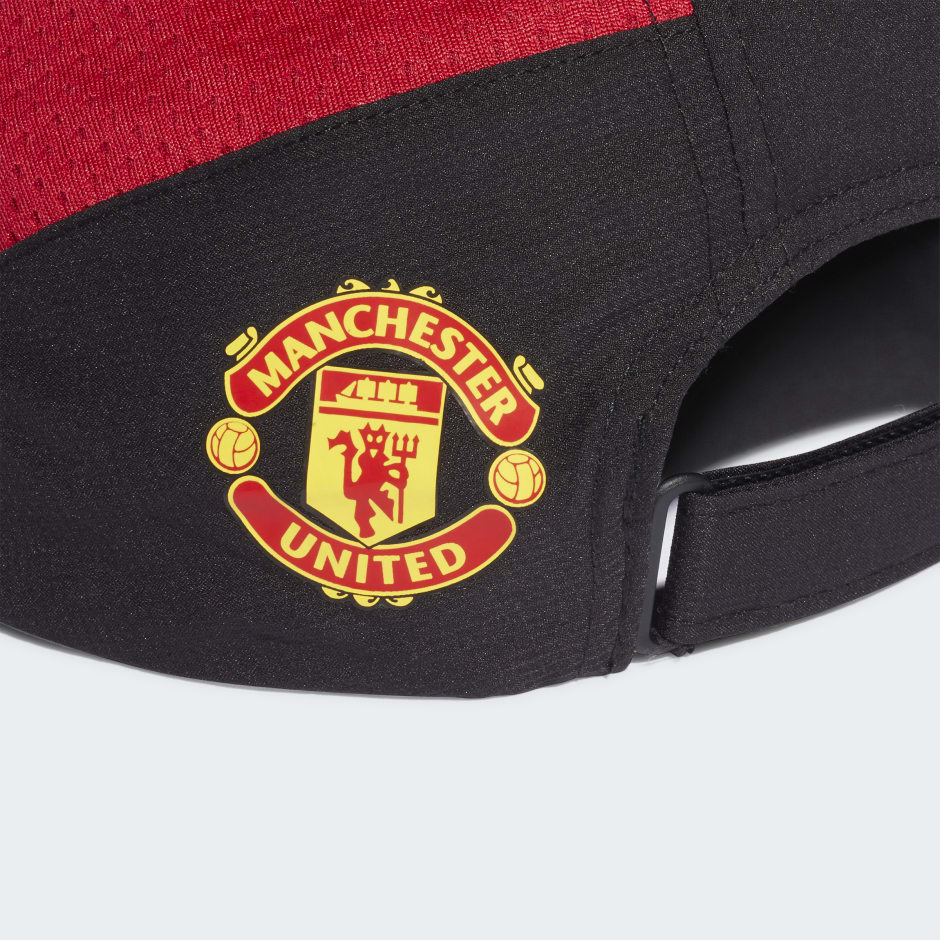 Manchester United Teamgeist Cap image number null