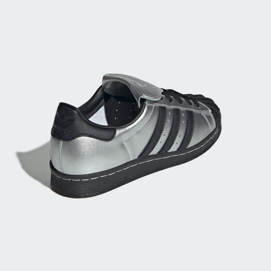 SUPERSTAR 82 W