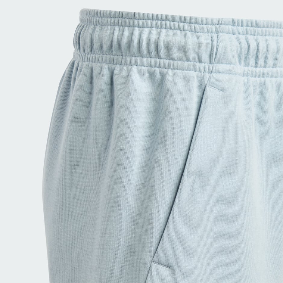 Future Icons Logo 8-Inch Shorts