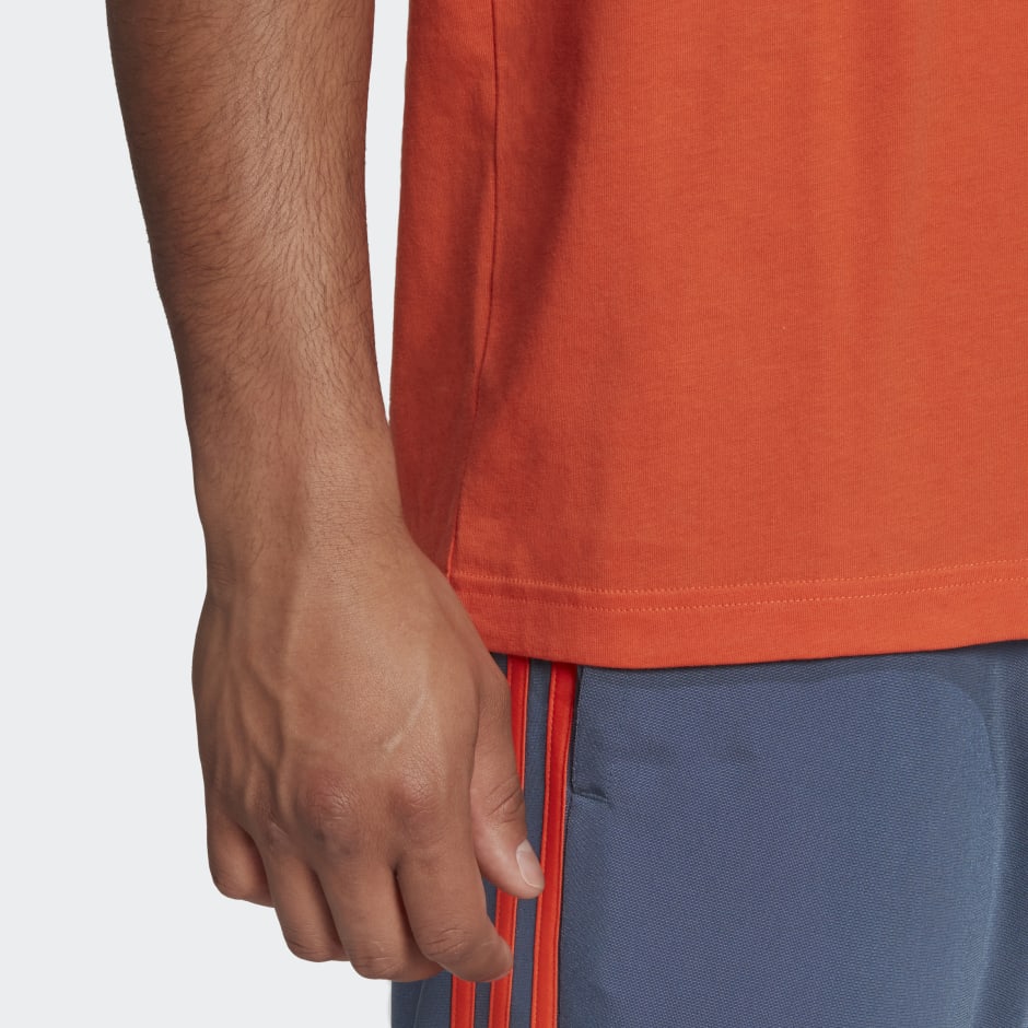 Essentials BrandLove Tee