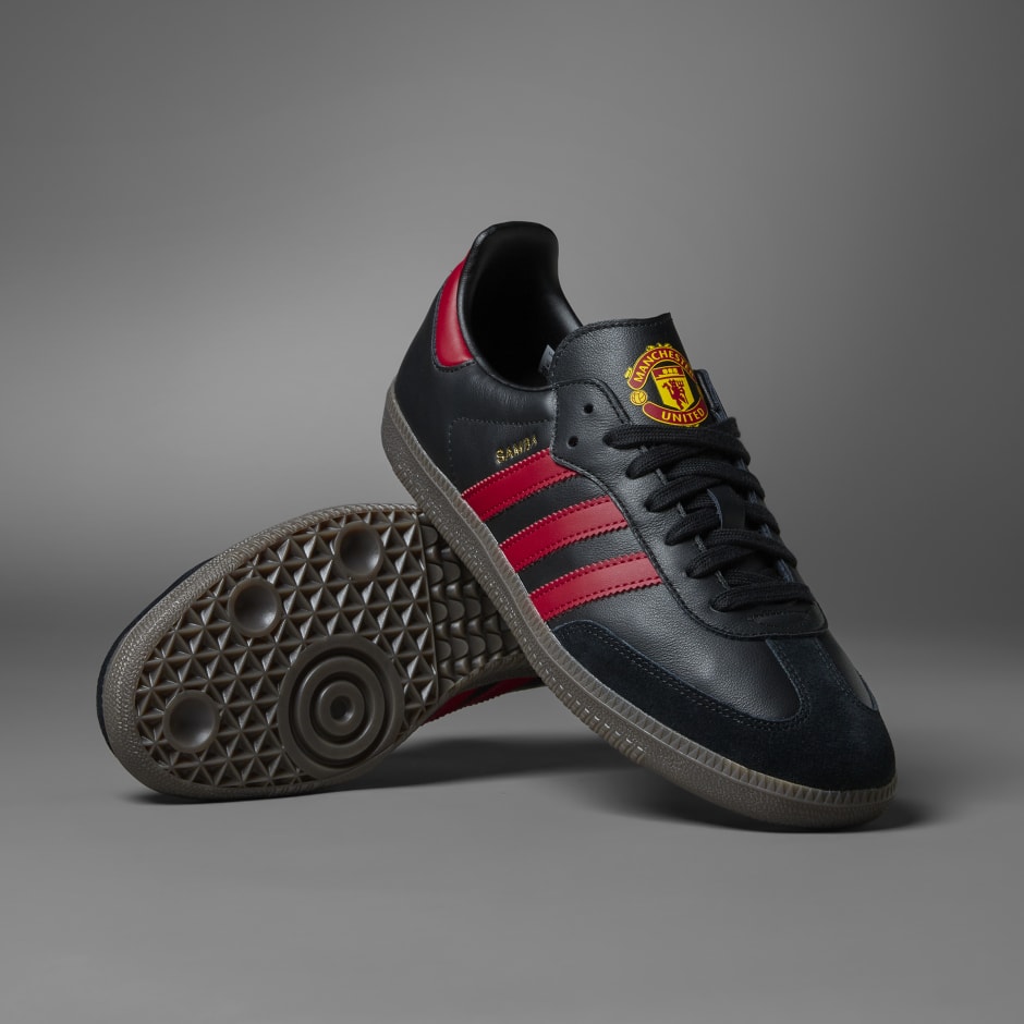 Man utd adidas clearance trainers