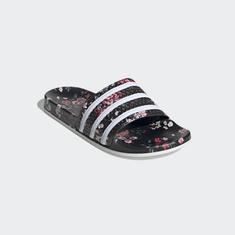 Adilette Slides