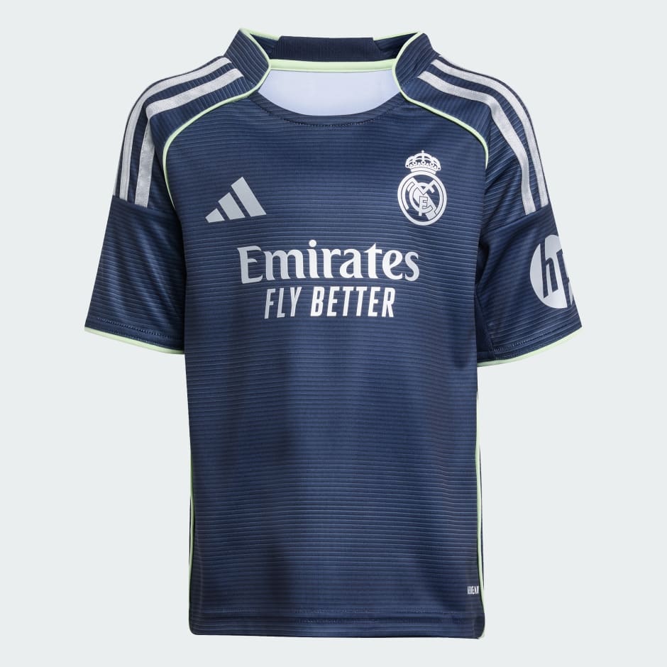 Versiune redusă a echipamentului pentru deplasare Real Madrid 25/26 pentru copii