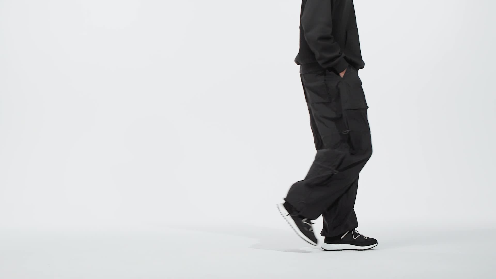 ★adidas x MOON BOOT★コラボ★PARACHUTE PANTS★追跡可 Clothing - adidas x MOON BOOT Parachute Pants - Black