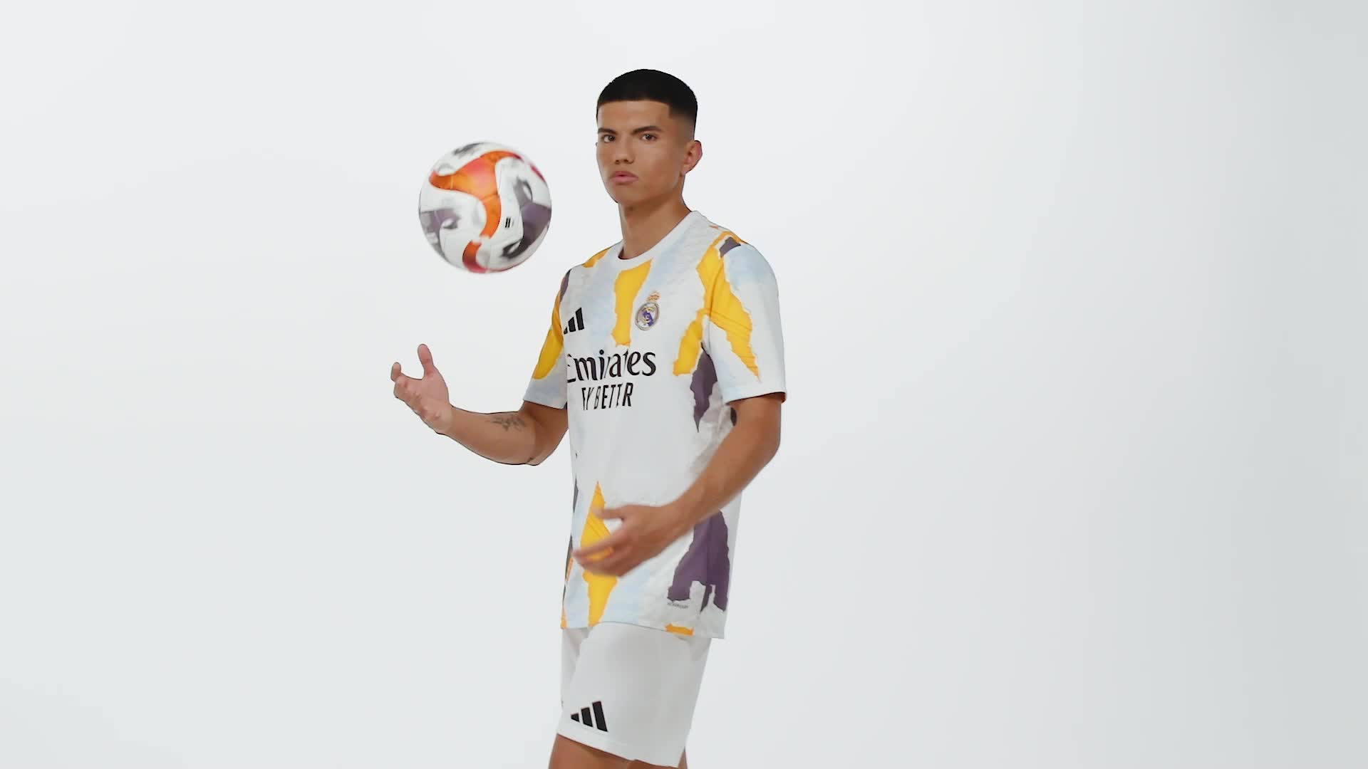 adidas Real Madrid 24/25 Pre-Match Jersey - White | Free