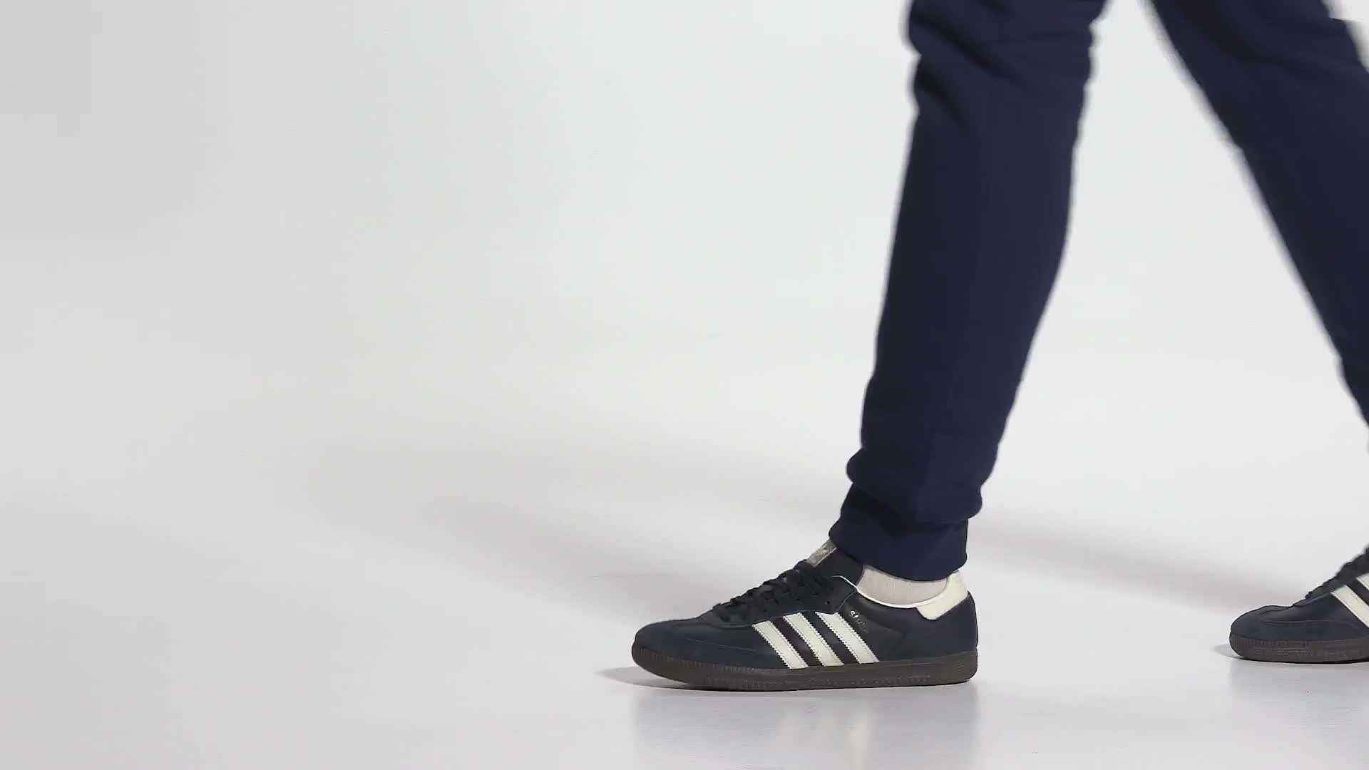 How To Combine Socks, Shoes & Pants
