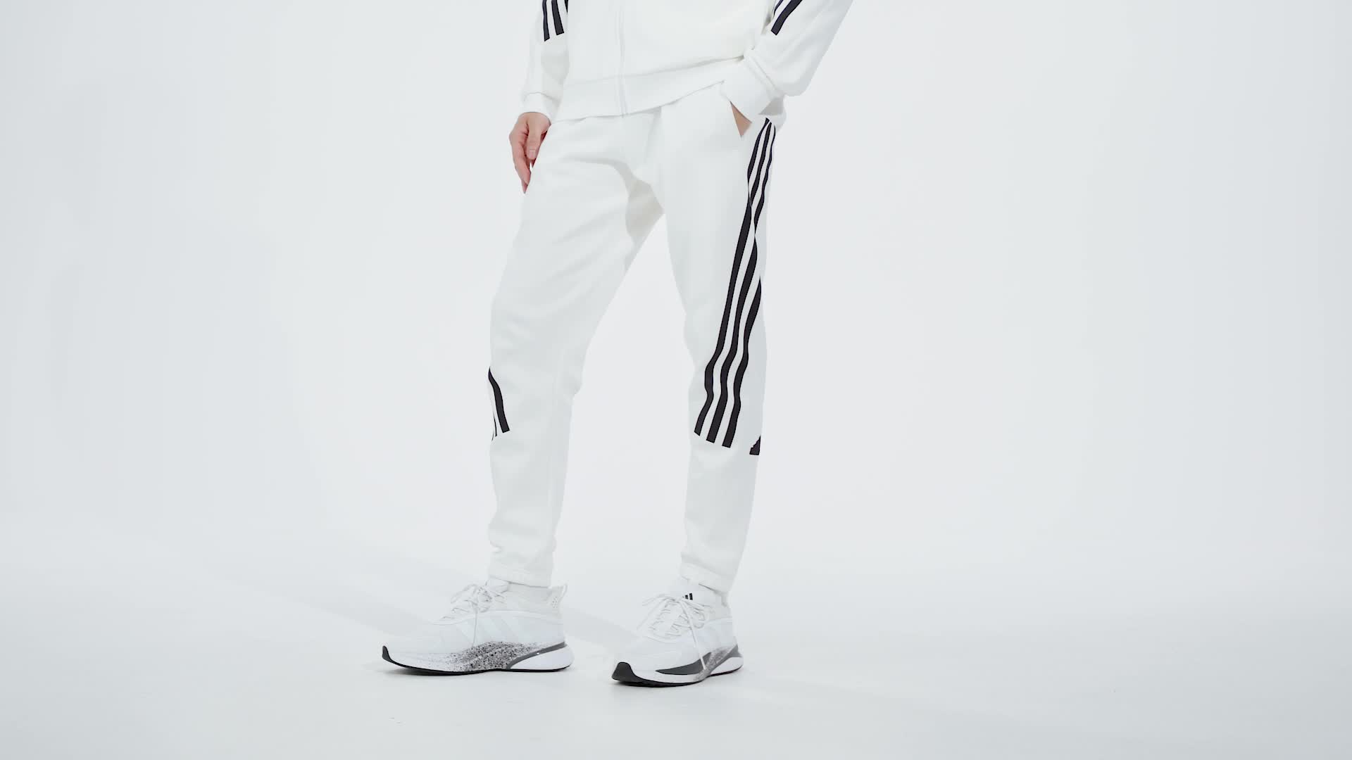 adidas Future Icons 3 Stripes 上下セット Adidas Future Icons 3-Stripes Woven Half-Zip Sweatshirt