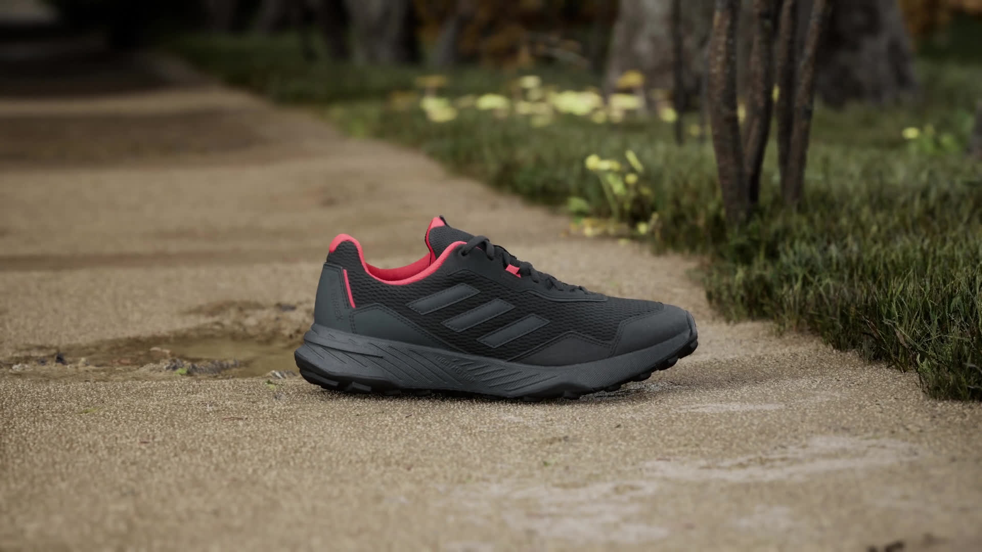 スニーカー IONSEOUL Trekking Sneaker Shoes JE590 Transport Commuter Shoe | HOKA®